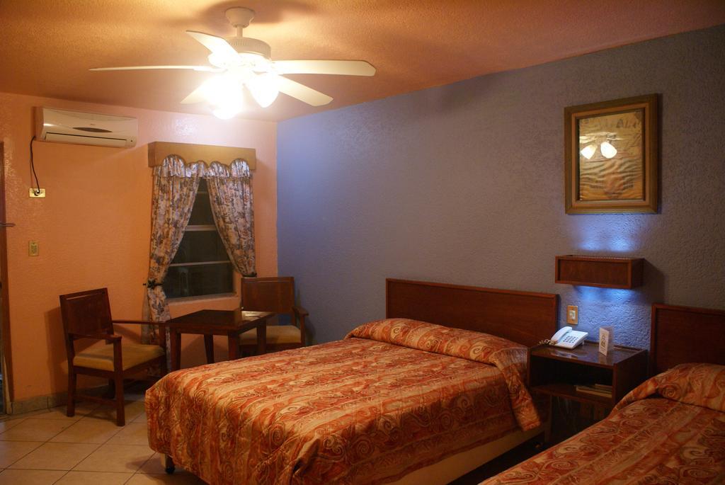 מטמורוס Hotel De Mexico חדר תמונה