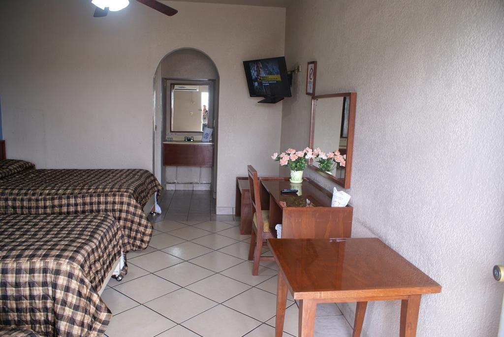 מטמורוס Hotel De Mexico חדר תמונה